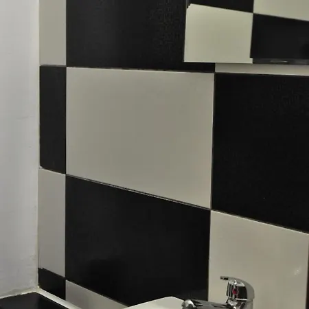 Apartament Zodiaccc 아파트 콘스탄차